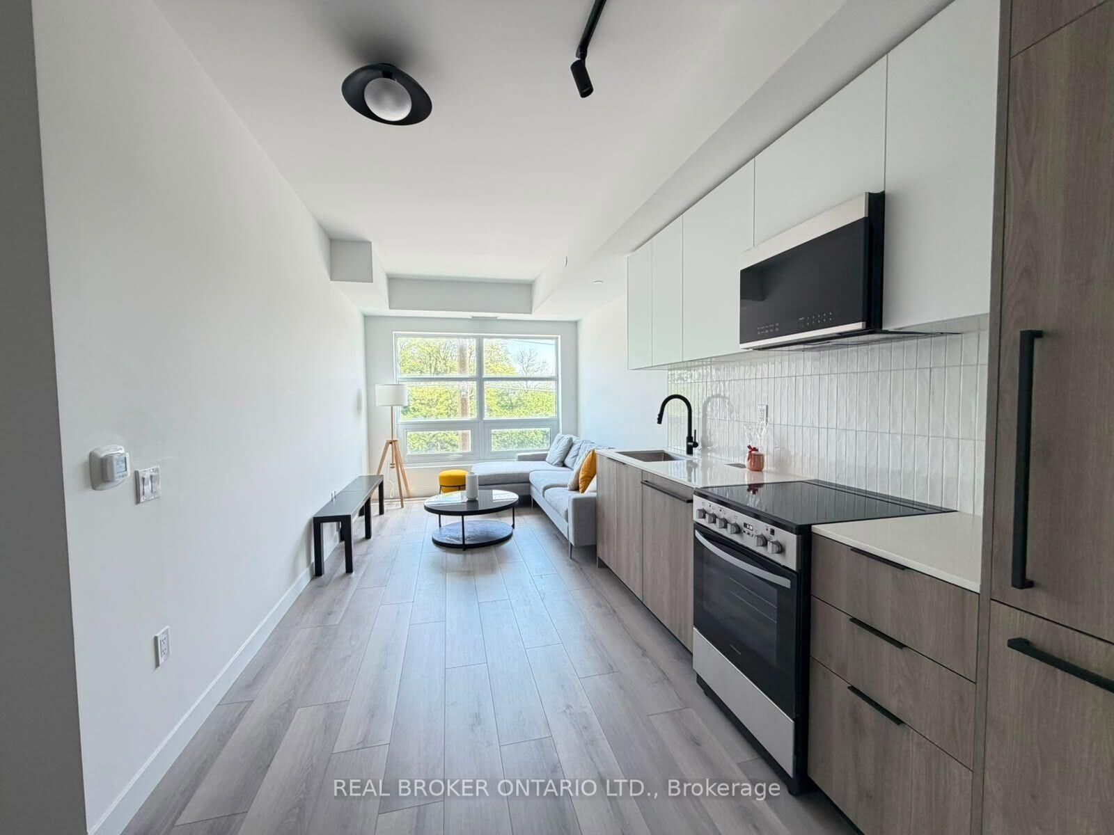 Property Photo:  1635 Military Trail 225  ON M1C 0G2 