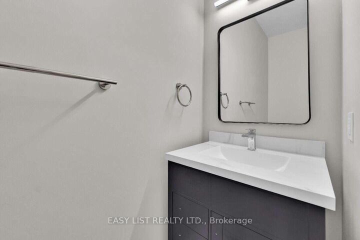 Photo de la propriété:  115 Ivy Crescent  ON L2V 0J9 
