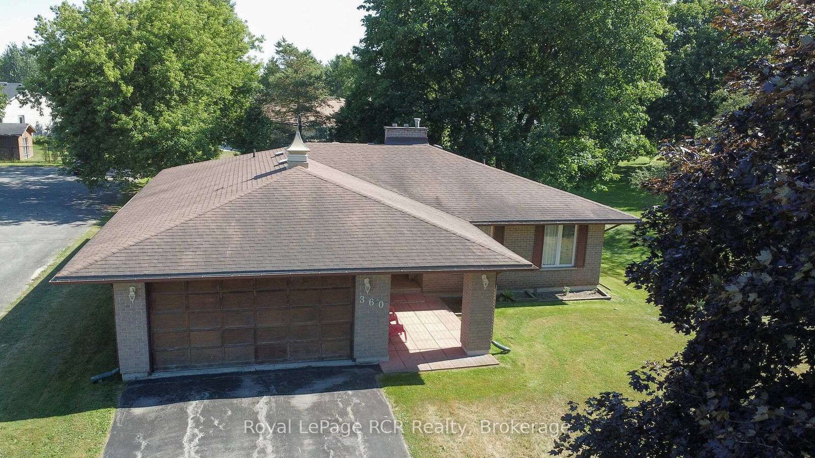 Property Photo:  360 Main Street W  ON N0G 2P0 