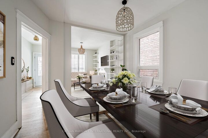 Photo de la propriété: 47 Burnfield Avenue ON M6G 1Y4
