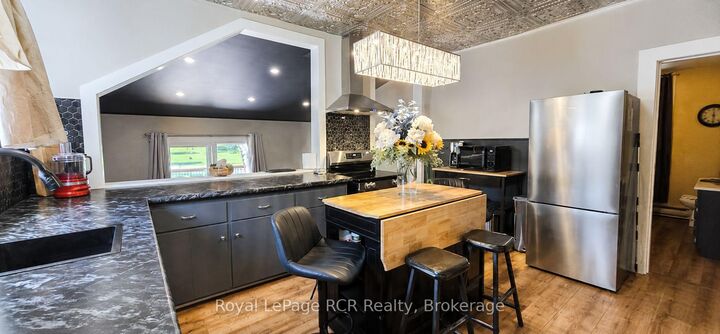 Property Photo: 526 Alice Street ON N0G 2W0