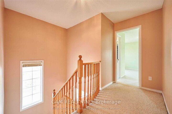 Property Photo:  5030 Heatherleigh Avenue N 101  ON L5V 2G7 
