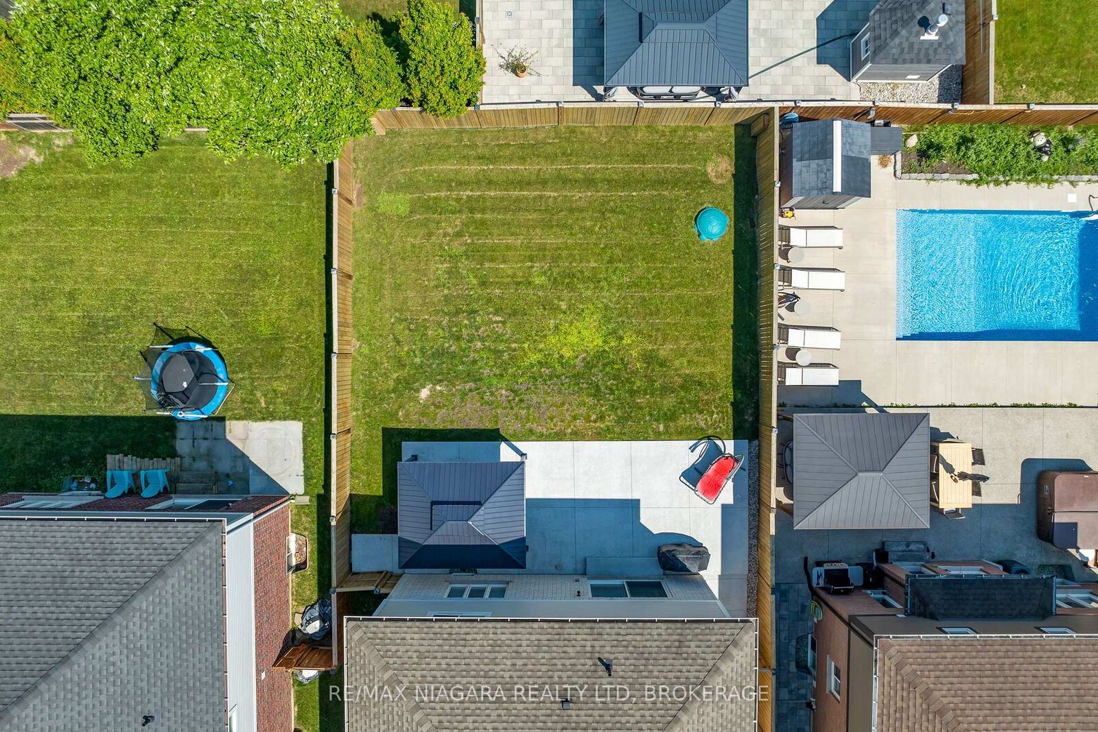 Property Photo:  7 Riley Avenue  ON L0S 1E6 