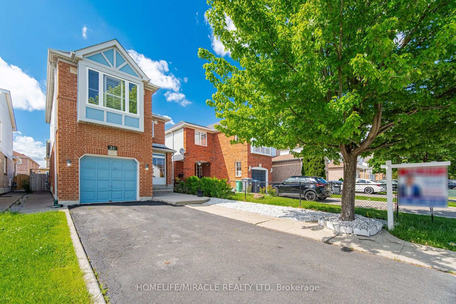 Property Photo: 31 Larkspur Road ON L6R 1W8