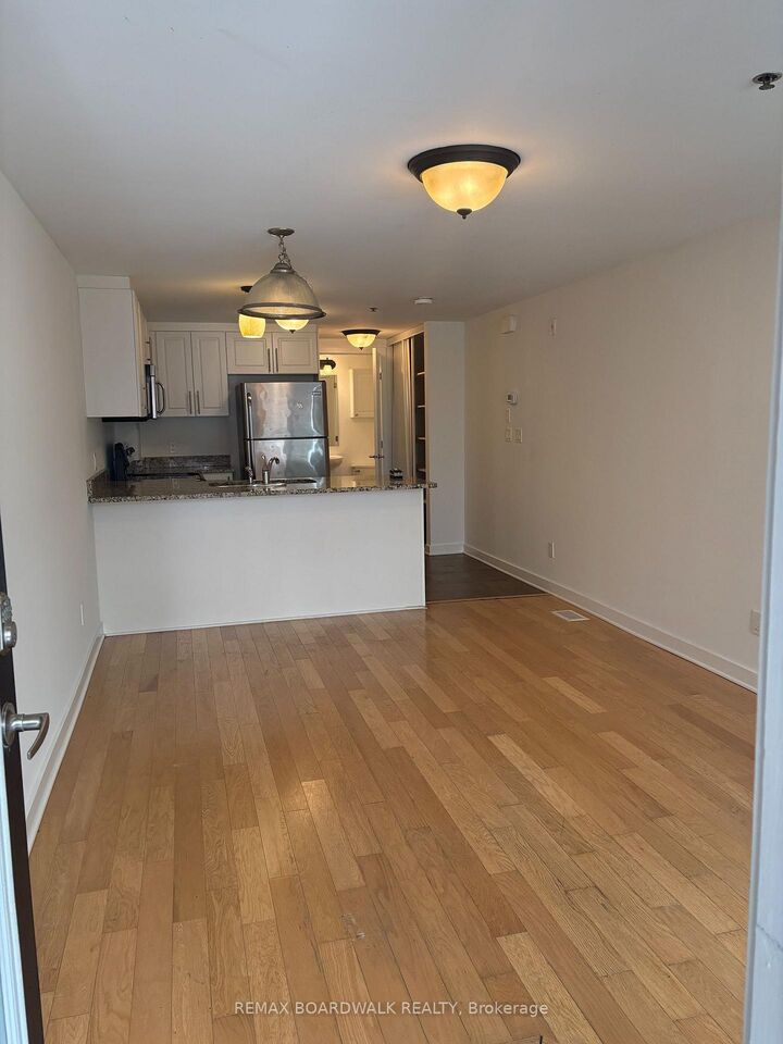Property Photo:  132 Daly Avenue  ON K1N 0B2 