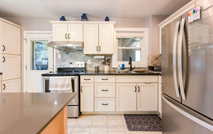 Property Photo: 8 Yvonne Avenue N ON M3L 1C7