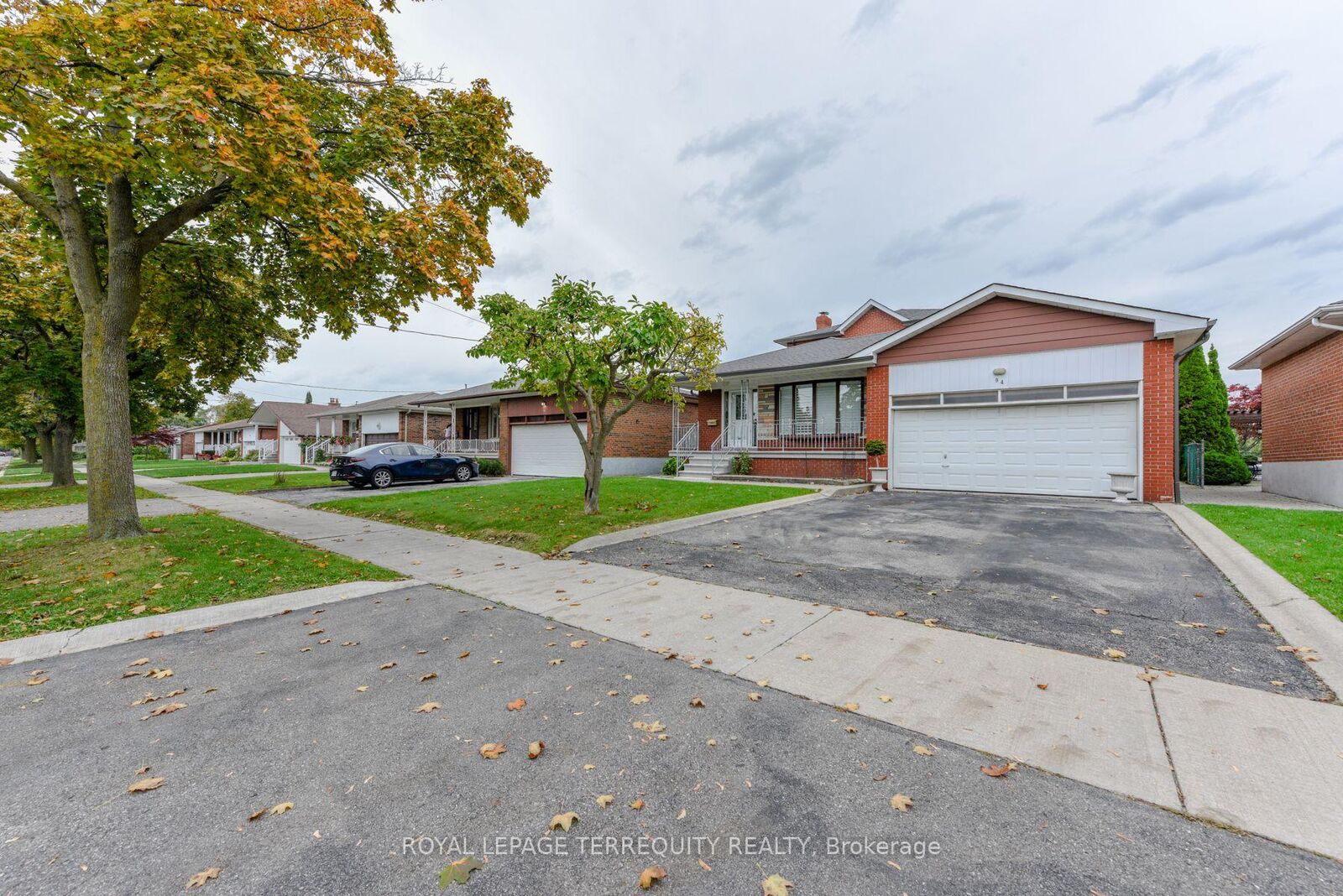 Property Photo: 94 Melbert Road ON M9C 3R1