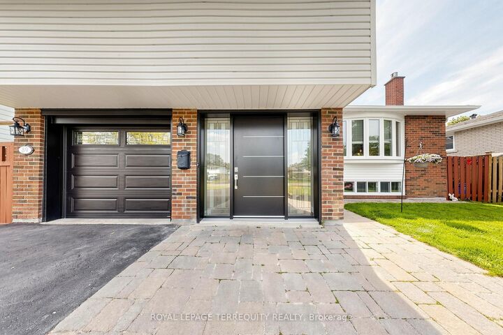 Property Photo: 89 Dreyer Drive ON L1S 1J3