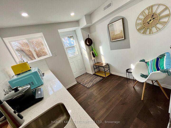Property Photo:  26 Leyton Avenue Lower  ON M1L 3T4 