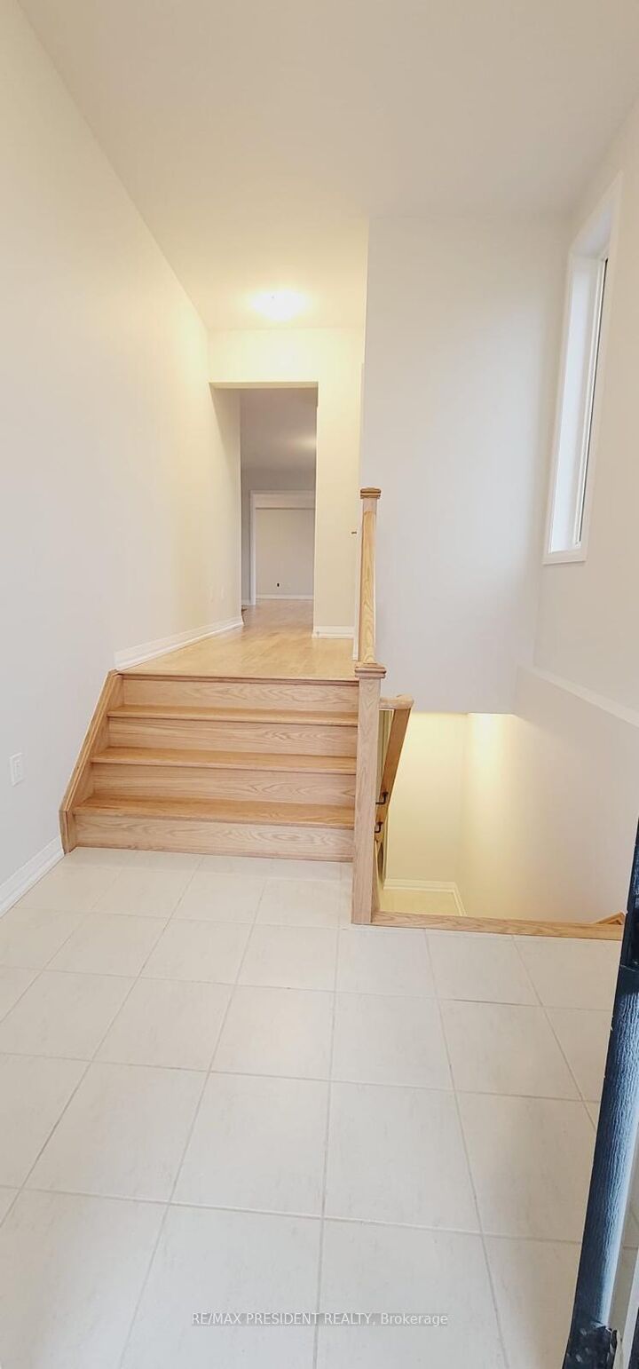 Property Photo:  93 Mackay Drive  ON N4T 0N8 