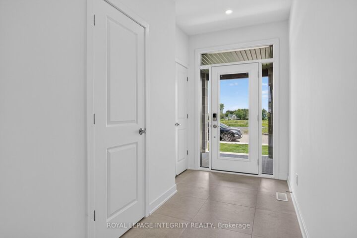 Property Photo:  1132 Spoor Street  ON K2K 1X7 