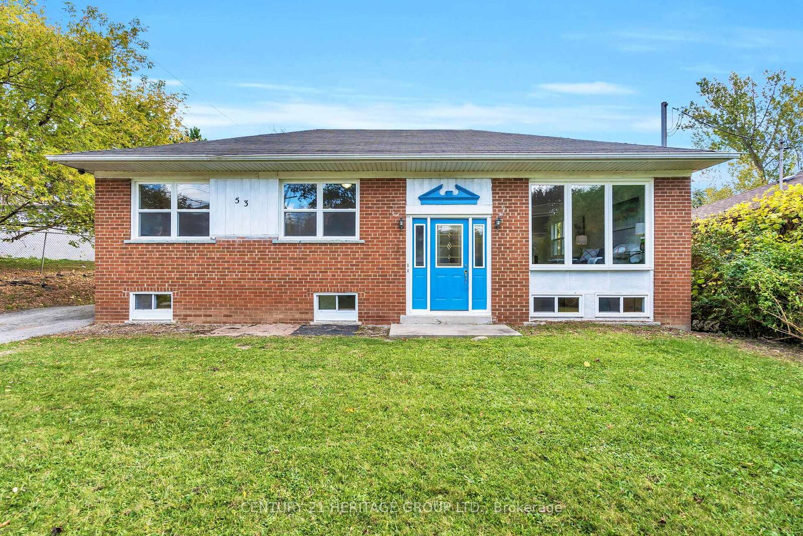 Property Photo: 53 Wilstead Drive ON L3Y 4T8