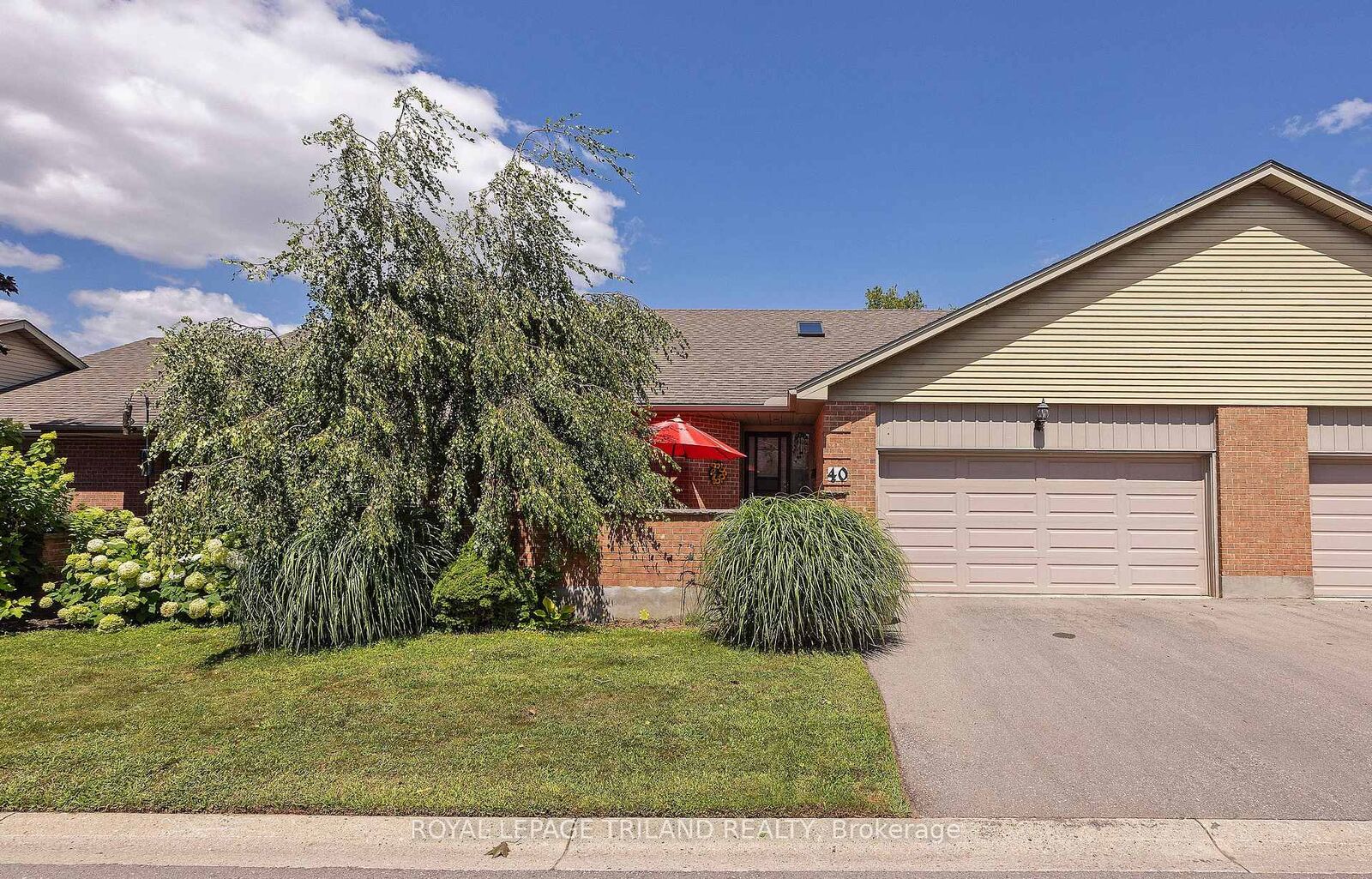 Property Photo:  2 Cadeau Terrace 40  ON N6K 4G4 