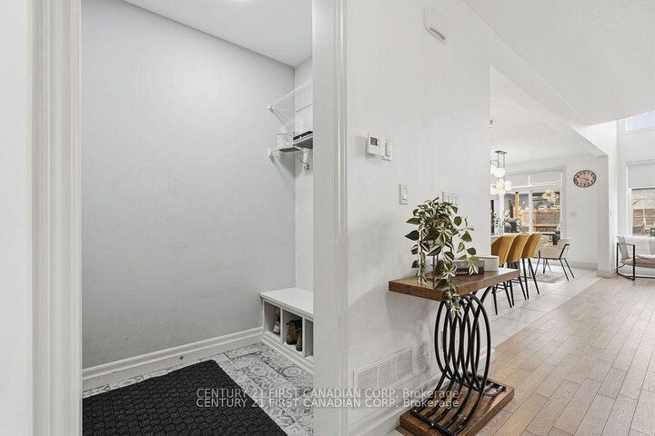 Property Photo:  464 Jessica Way Road  ON N6H 5L4 