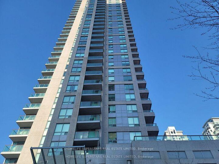 Property Photo: 60 Brian Harrison Way 2109 ON M1P 5J5