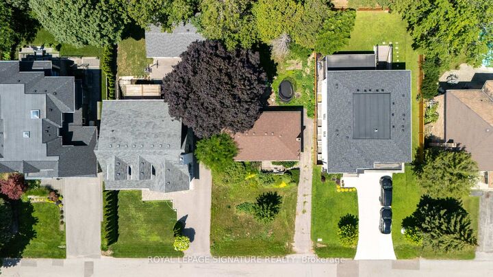 Property Photo: 1405 Constance Drive ON L6J 2T9