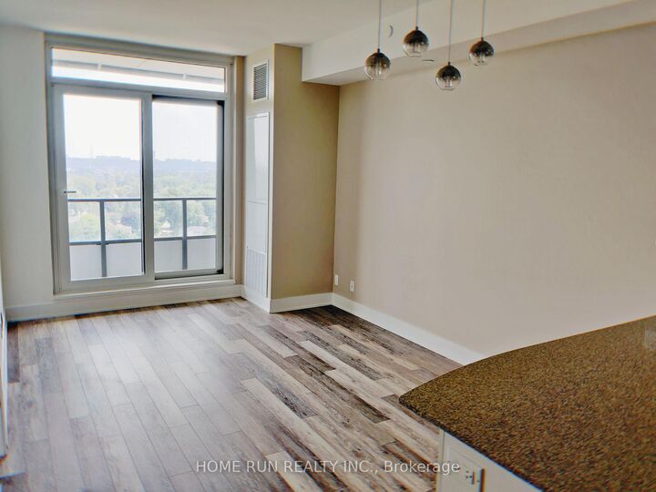 Property Photo: 485 Richmond Road Unit 1808 ON K2A 3W9
