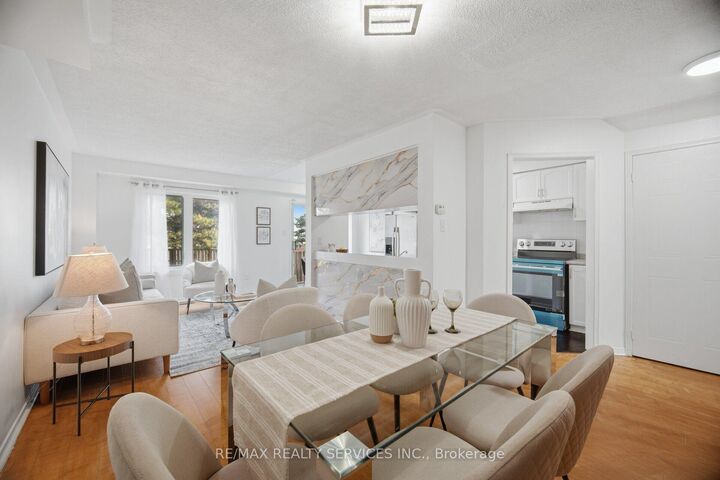 Property Photo:  1484 Torrington Drive 75  ON L5V 1Y2 