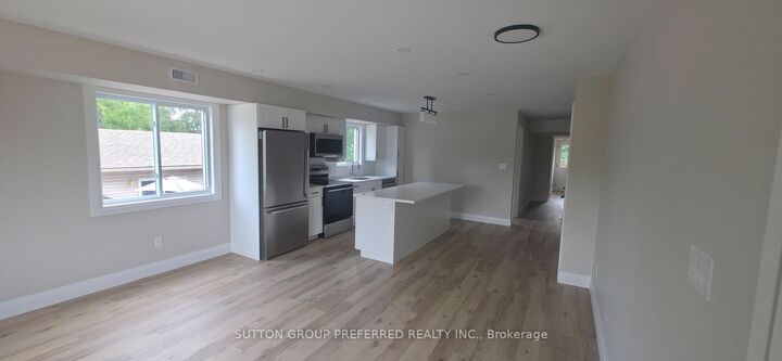 Property Photo: 118 Scott Street 5 ON N7G 1K3