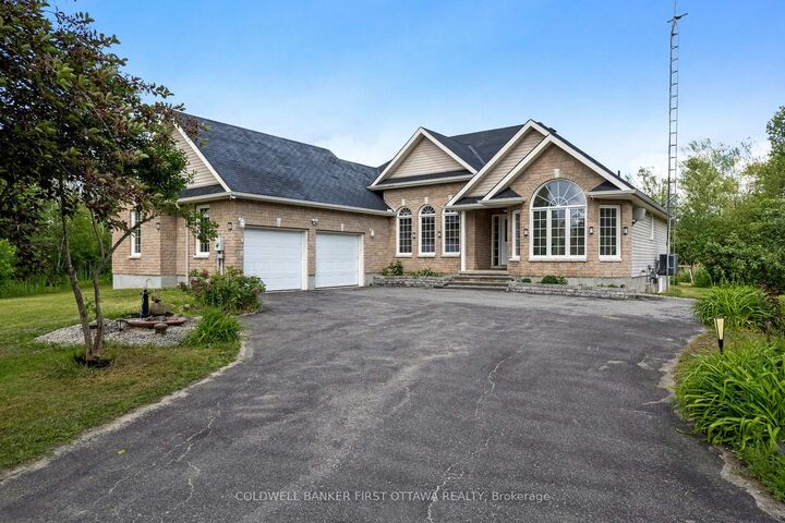 11 Rideau Crossing Crescent — photo 1