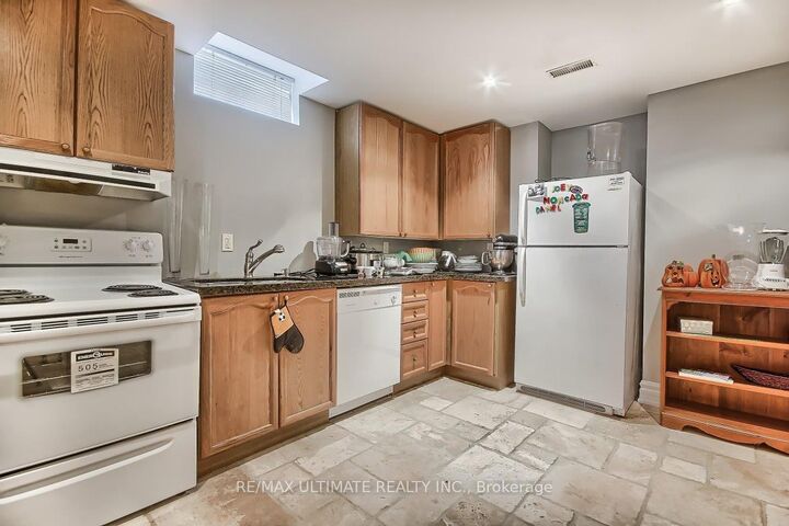 Property Photo: 3 Cornerstone Road Lower ON L6E 1S4
