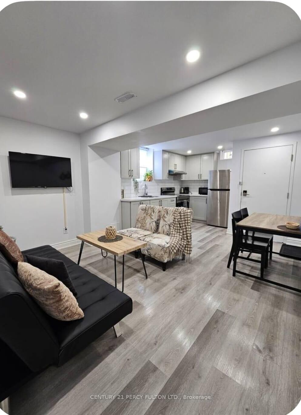 Property Photo:  54 Baycliffe Drive 2  ON L1P 0B2 
