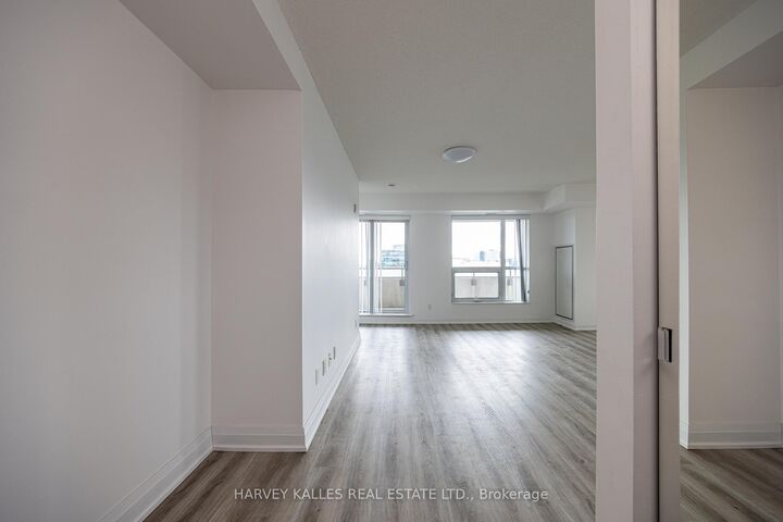 Property Photo:  75 Norman Bethune Avenue 317  ON L4B 0B6 