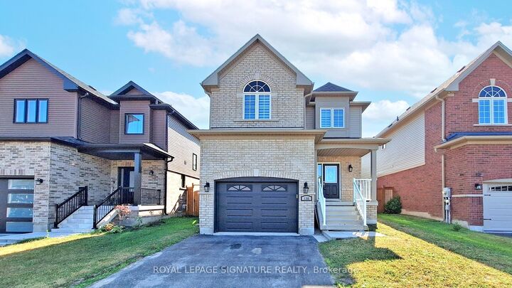 Property Photo:  138 Sun King Crescent  ON L4M 0E5 