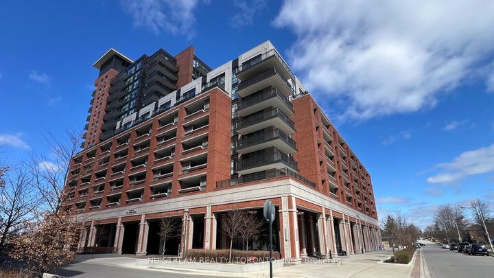 Property Photo:  3091 Dufferin Street 613  ON M6A 0C4 