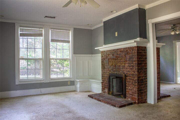Property Photo:  404 E Laurel Street  OK 74743 