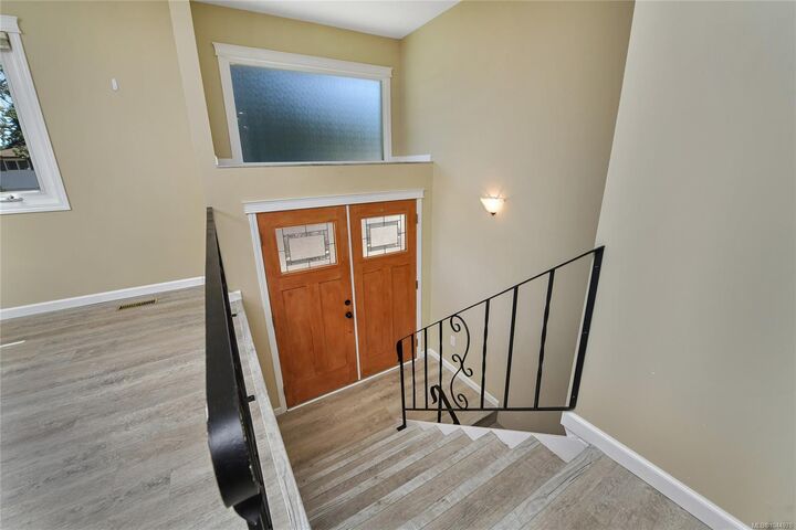 Property Photo: 628 Mount View Ave BC V9B 2B5