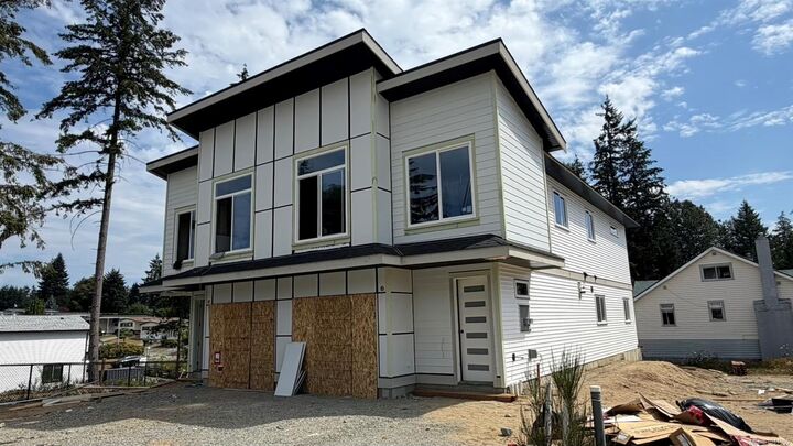 Property Photo: 2304 Sparrow Lane BC V9T 3R7