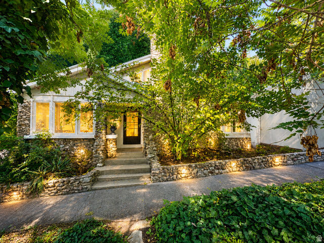 Property Photo: 887 E 3rd Ave UT 84103