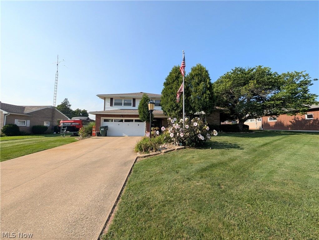 Property Photo: 1409 Opal Street OH 44641