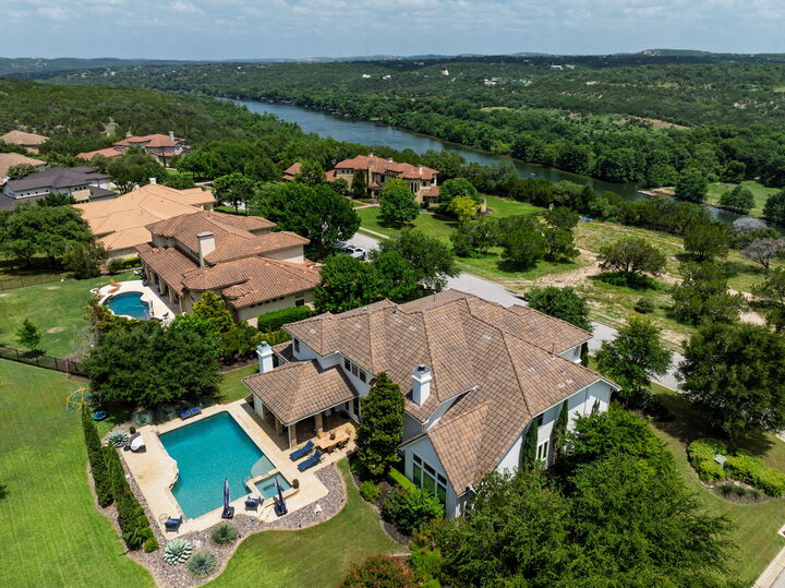 Property Photo: 11612 Shoreview Overlook Cove TX 78732
