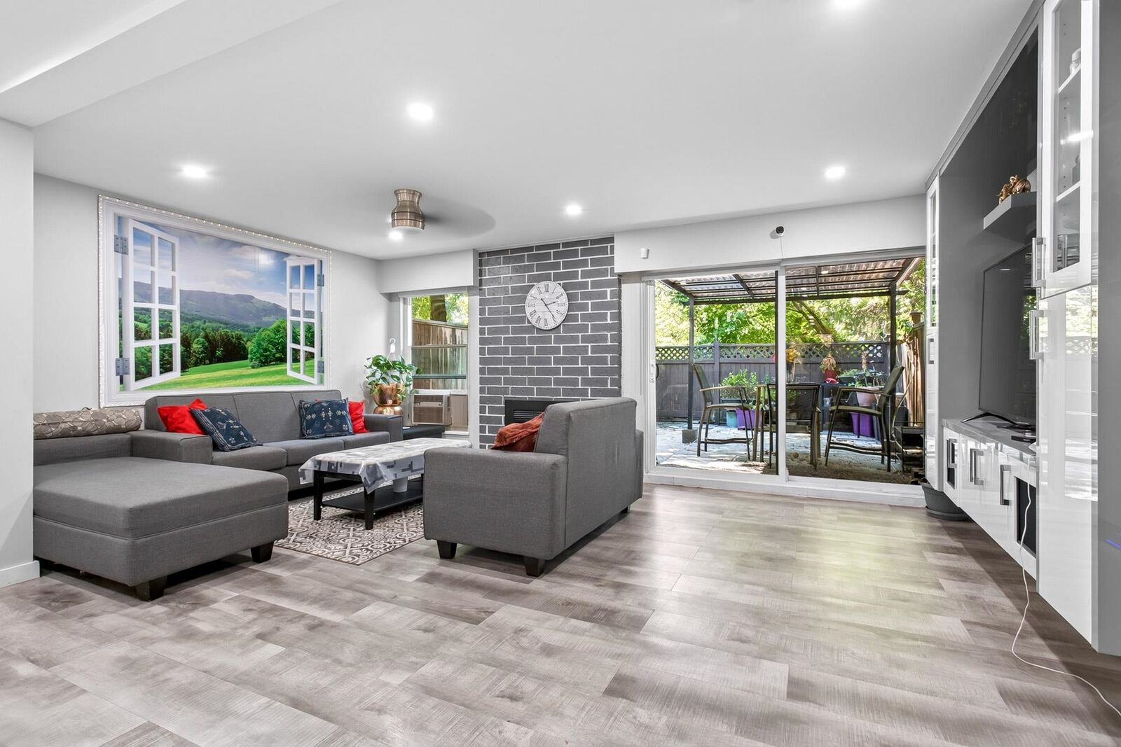 Property Photo: 7452 138 Street 172 BC V3W 6G4