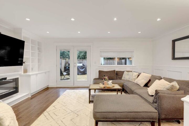 Property Photo: 20945 Camwood Avenue 8 BC V2X 2N9
