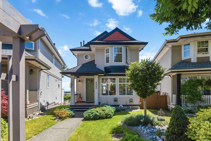 5666 149A Street — photo 1