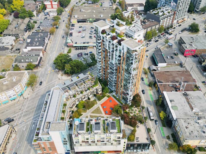 Property Photo: 285 E 10th Avenue 1806 BC V5T 0H6