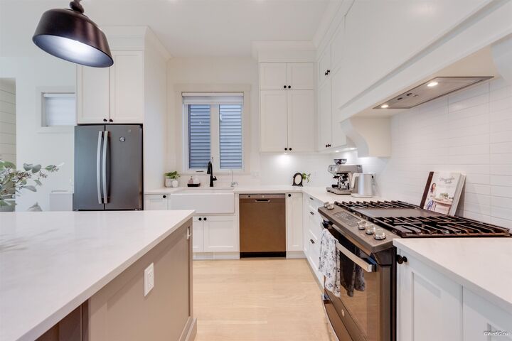 Property Photo: 19748 75A Avenue BC V2Y 5K2