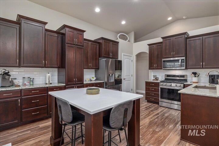Property Photo: 5911 W Quintale Dr ID 83646