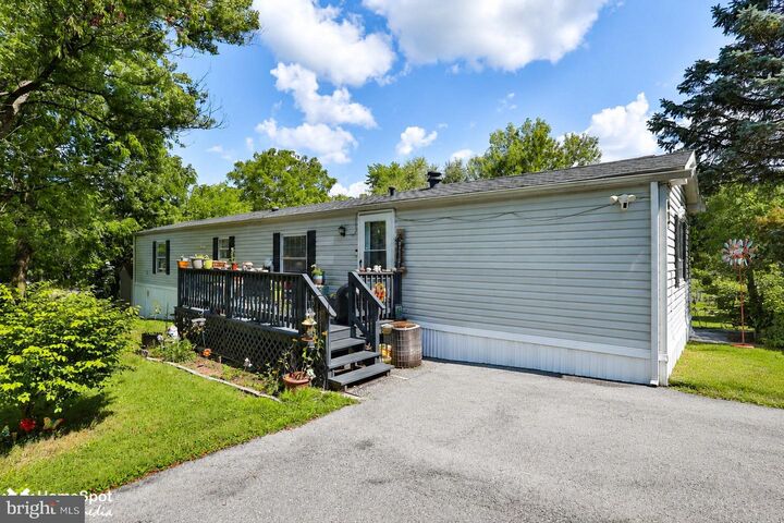 Property Photo:  3461 Wolf Pack Drive  PA 18069 