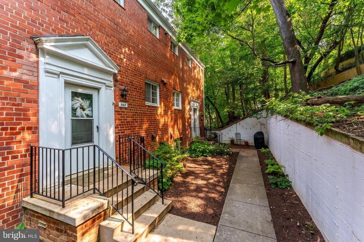 Property Photo:  3507 Valley Drive  VA 22302 