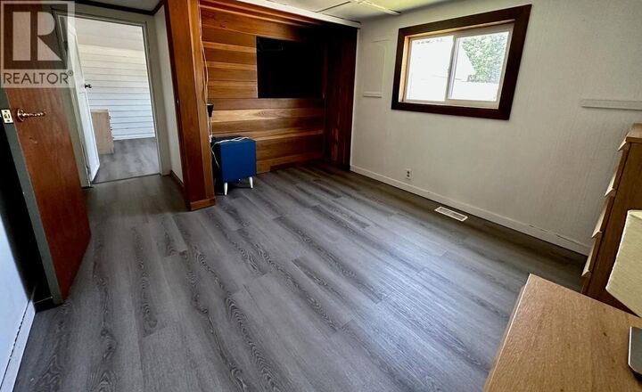 Property Photo: 504 Needham Drive BC V0E 2S0
