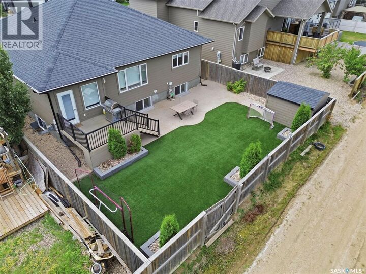 Property Photo: 420 Hogan Way SK S0K 0A1