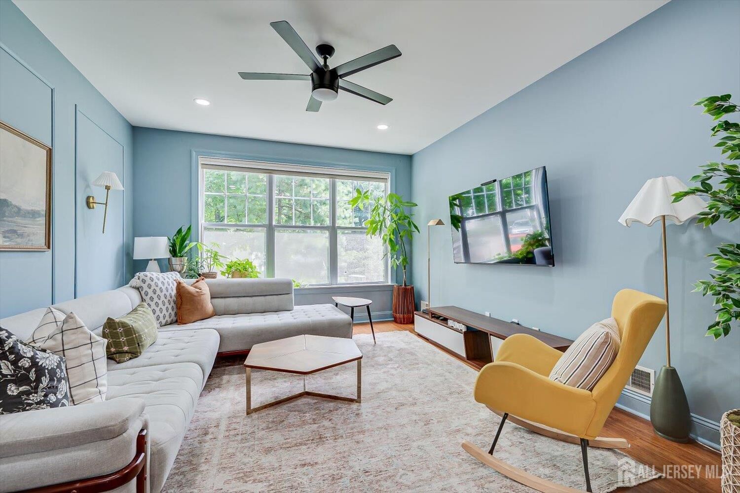 Property Photo: 13 Franklin School Way NJ 08840