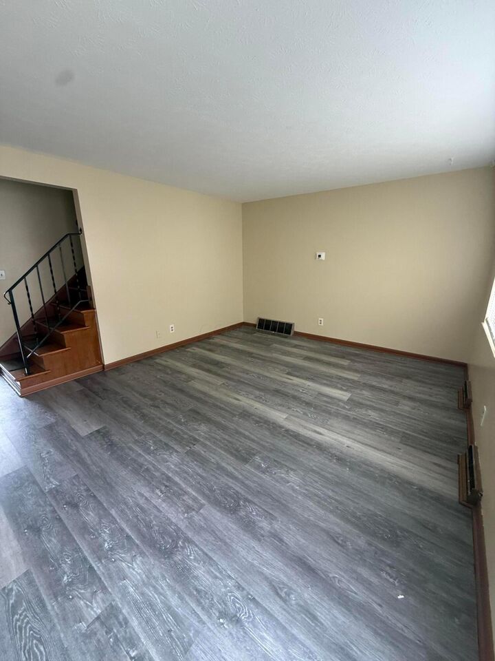 Property Photo: 1759 Lonsdale Road OH 43232