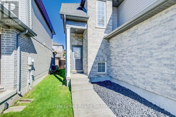 Property Photo:  468 Champlain Avenue  ON N4V 0A7 