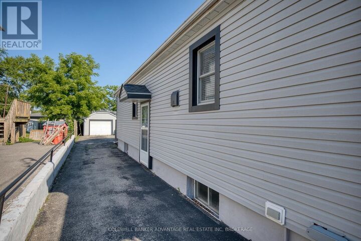 Property Photo: 205 Ross Street ON L3B 2N4