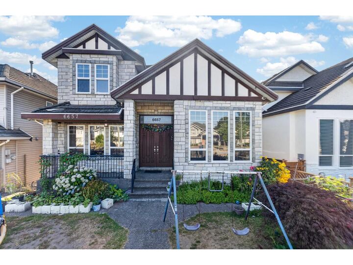 Property Photo:  6657 128 Street  BC V3W 4C8 